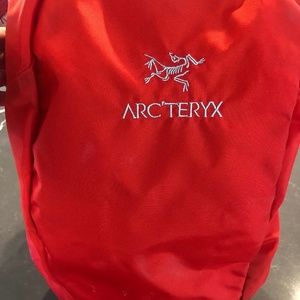 Arc'teryx Women's Velaro 35L Backpack